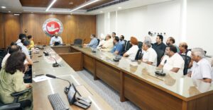 Chandigarh Officials Discuss Action Against Illegal Drug Sale
