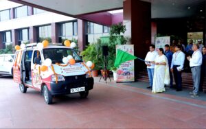 CM Rekha Gupta flags off Namo Shramik Seva Kendra vans