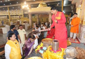 Prayers for the Prime Minister at the 108-Kundiya Yagya