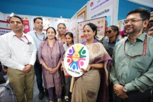 Rekha Gupta Blood Donation