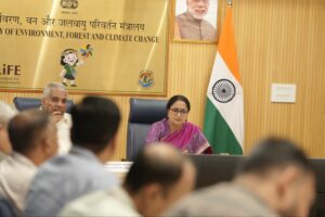 CM Rekha Gupta attends a high-level meeting on Delhi Pollution Curbs