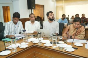 Reviews healthcare procurement and services in the meeting